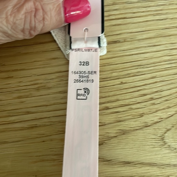 NWT Victoria’s Secret Sz 32B Cream Padded & Underwire Lacey Push-Up Bra - Picture 6 of 15